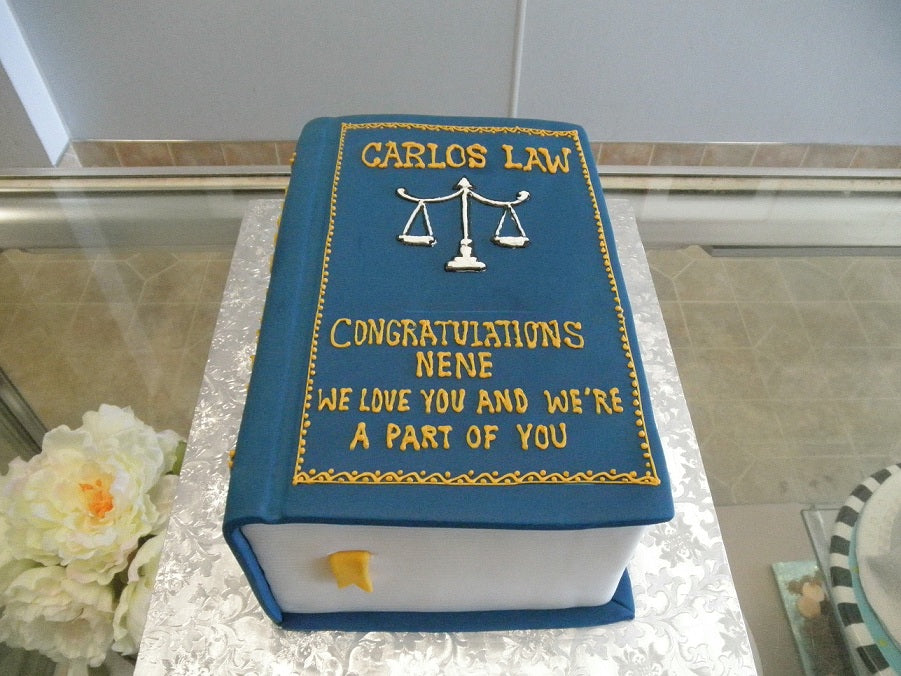 Graduation Cakes-058