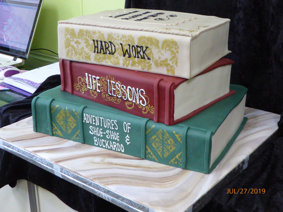 Graduation Cakes-080