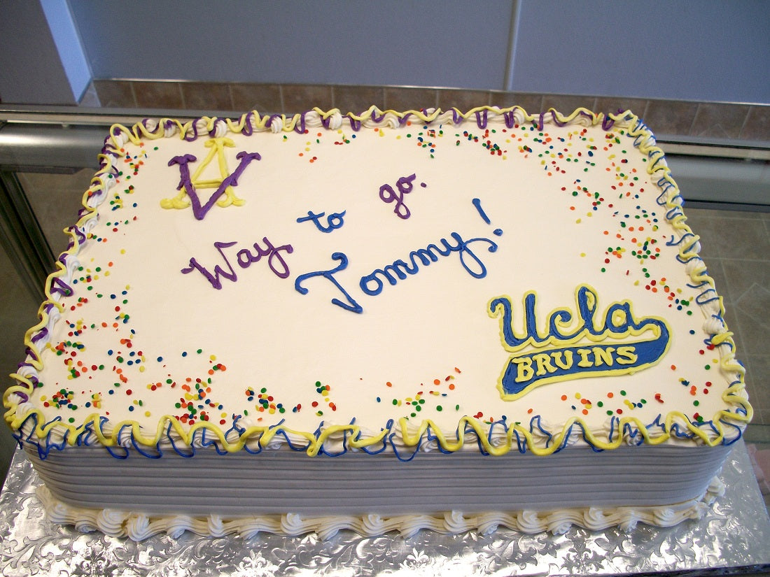Graduation Cakes-013