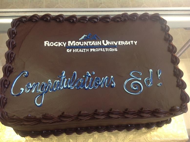 Graduation Cakes-019