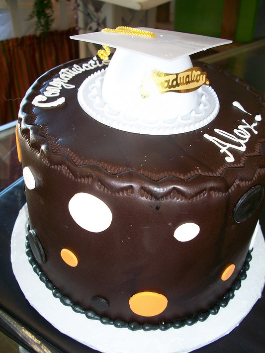 Graduation Cakes-051