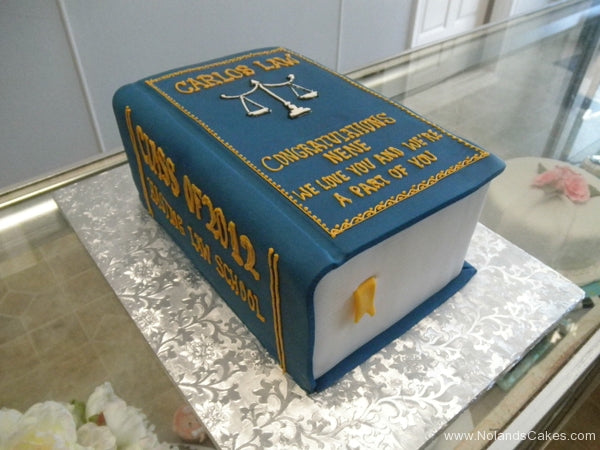 Graduation Cakes-059