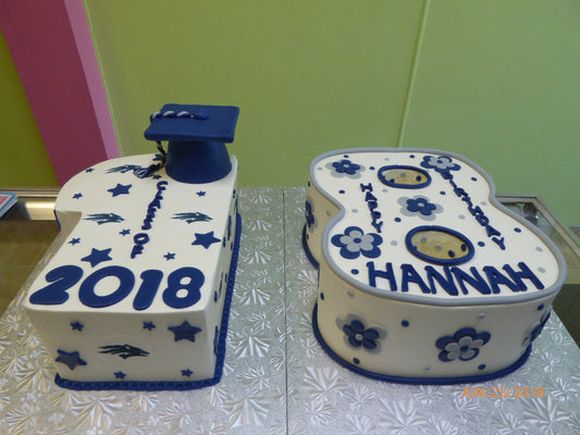 Graduation Cakes-064