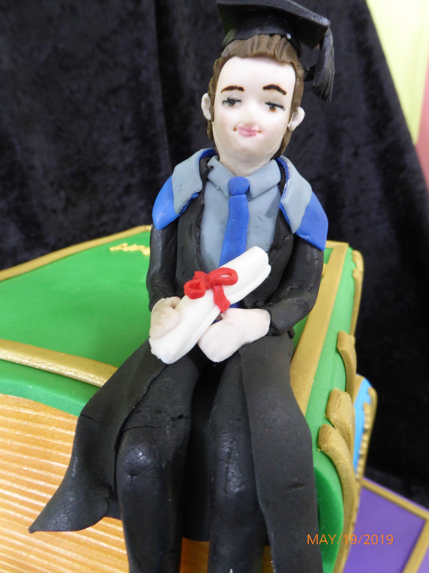 Graduation Cakes-070