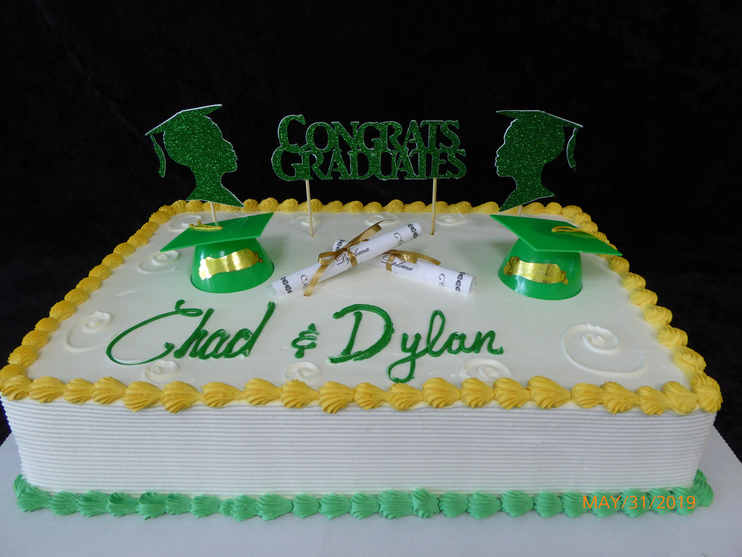 Graduation Cakes-074