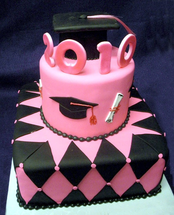 Graduation Cakes-082